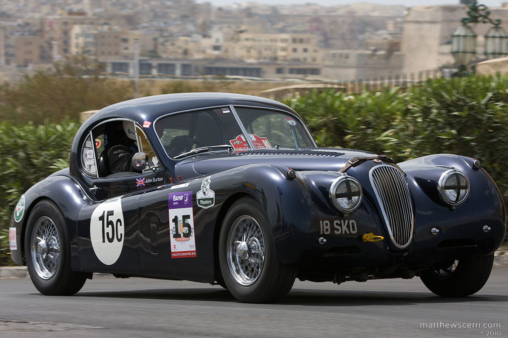 IMAGE: http://www.matthewscerri.com/Gallery/VallettaGrandPrix2010/Saturday/images/_MG_3998%20copy.jpg