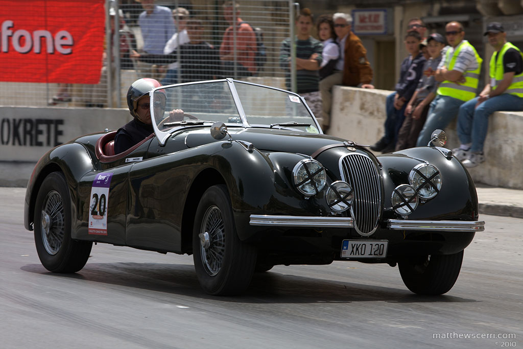 IMAGE: http://www.matthewscerri.com/Gallery/VallettaGrandPrix2010/Saturday/images/_MG_4047%20copy.jpg