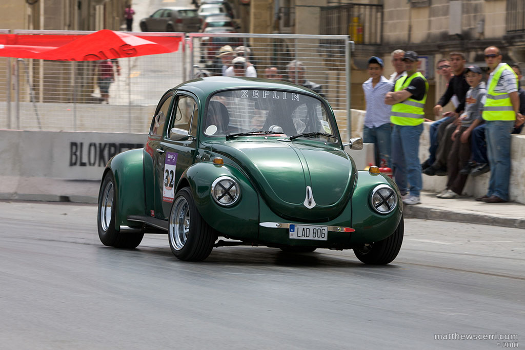 IMAGE: http://www.matthewscerri.com/Gallery/VallettaGrandPrix2010/Saturday/images/_MG_4079%20copy.jpg