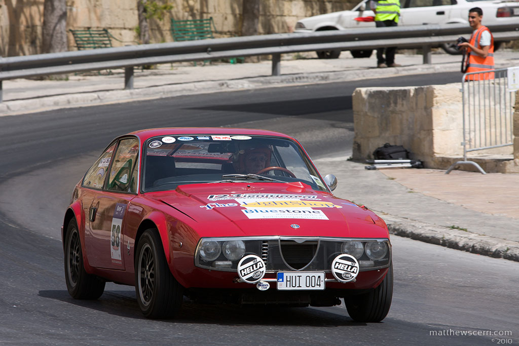 IMAGE: http://www.matthewscerri.com/Gallery/VallettaGrandPrix2010/Saturday/images/_MG_4276%20copy.jpg