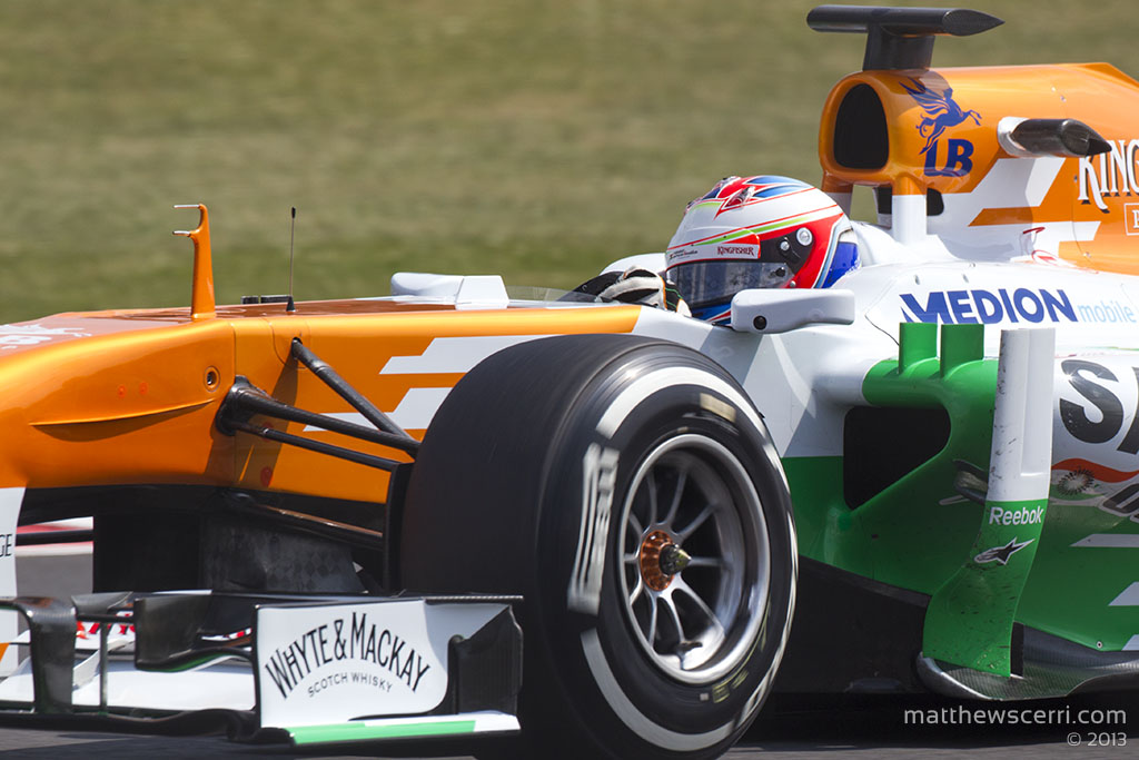 IMAGE: http://www.matthewscerri.com/Private/Silverstone_YDT/MG4_3097.jpg