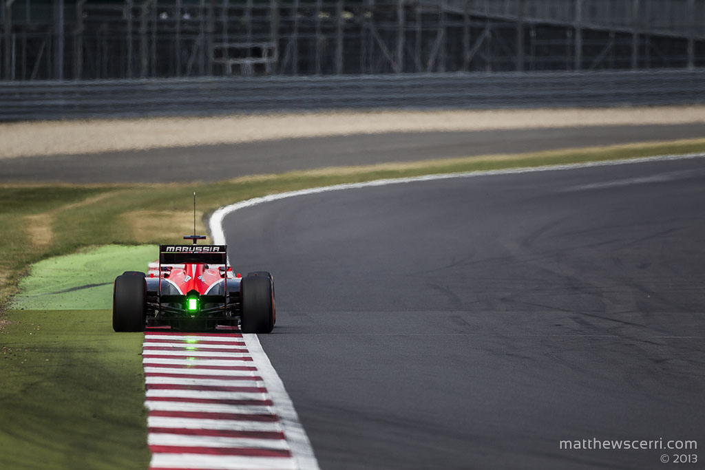 IMAGE: http://www.matthewscerri.com/Private/Silverstone_YDT/MG4_3325.jpg