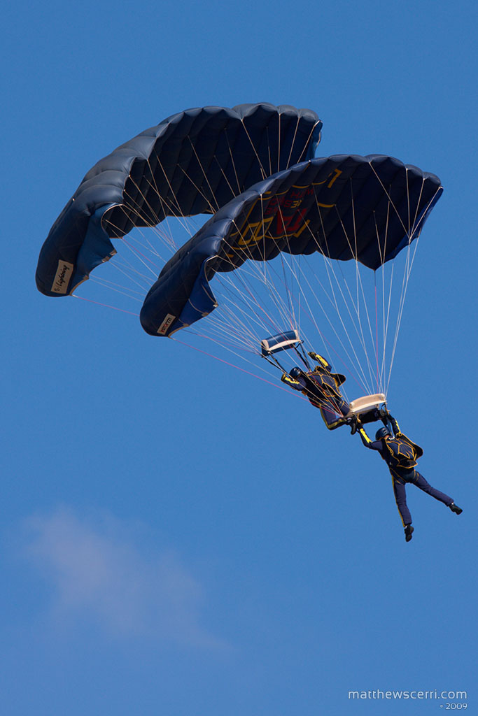 IMAGE: http://www.matthewscerri.com/gallery/MaltaAirshow2009/_MG_1114.jpg