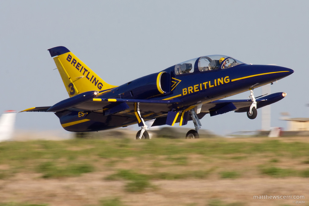 IMAGE: http://www.matthewscerri.com/gallery/MaltaAirshow2009/_MG_1653.jpg